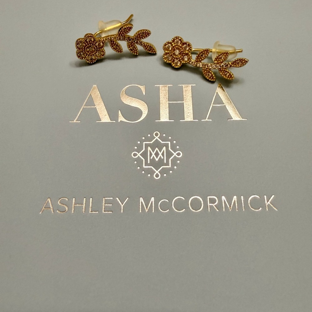 Asha Earrings🤍
